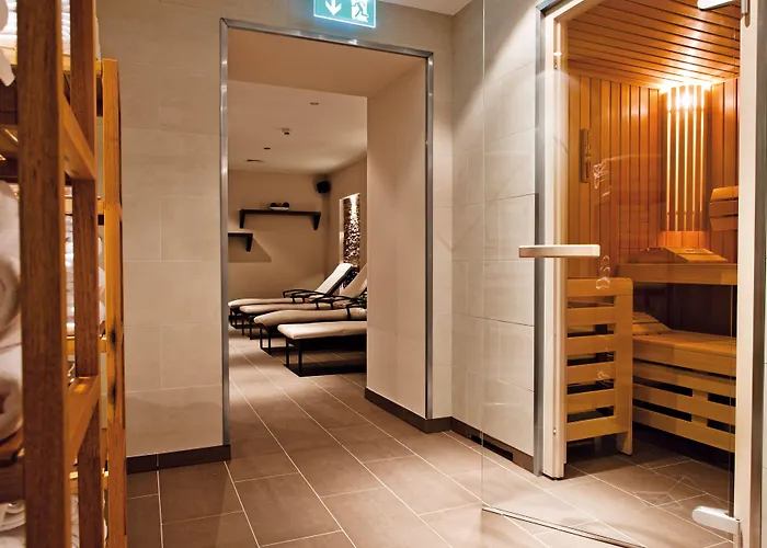 Motel One Frankfurt-Riverside