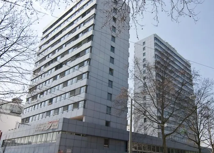 351 City Apartments, Close To The Exhibition Center