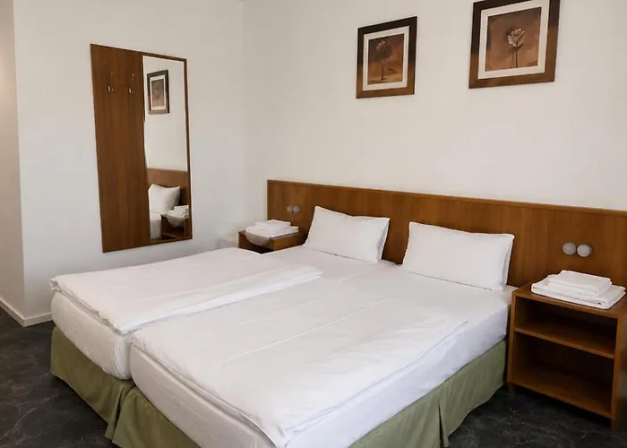 Main Crown Hotels