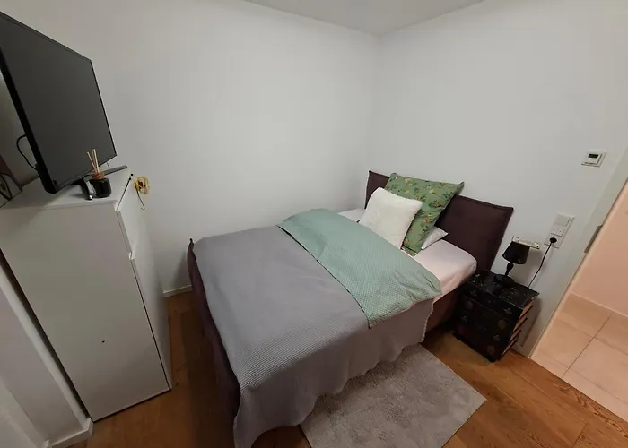 Alo Room