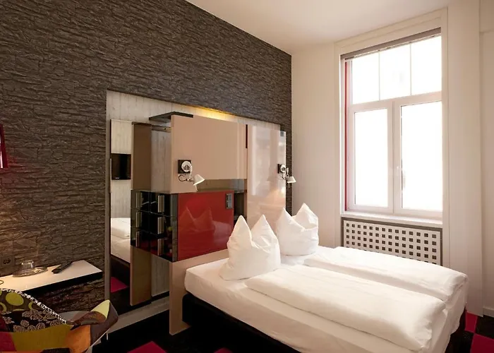 Hotel Cristall - Frankfurt City